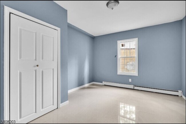 Foto del edificio - 568 Grove St