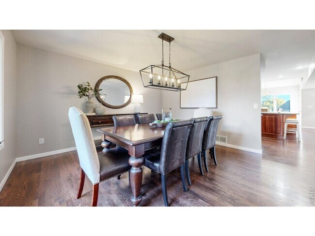 Foto del edificio - Luxury 5 Bedroom Home in Highly Sought After Fort Collins Neighborhood