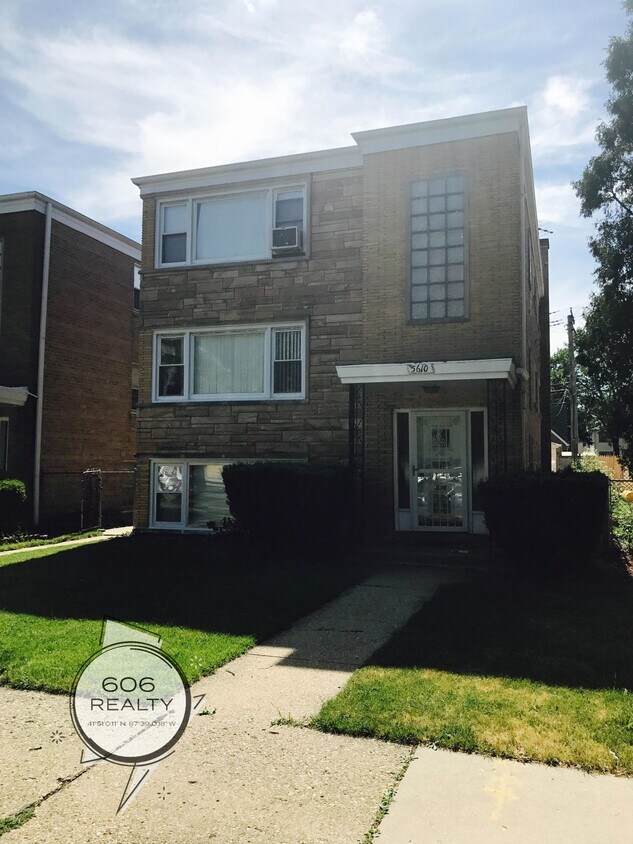Foto principal - Jefferson Park Apt!