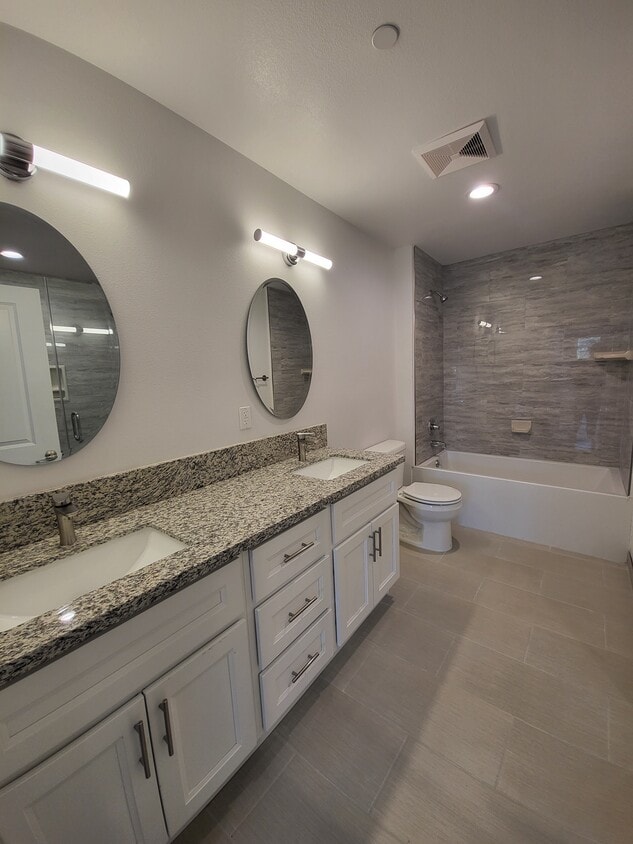 Primary Photo - 14614 Vanowen St