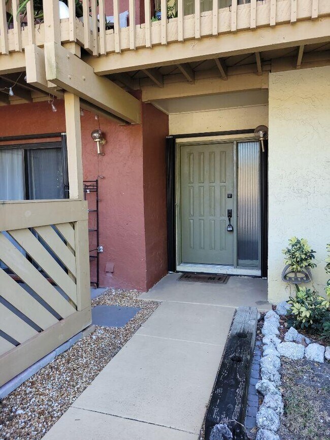 Foto del edificio - 13165 Chadwick Ct