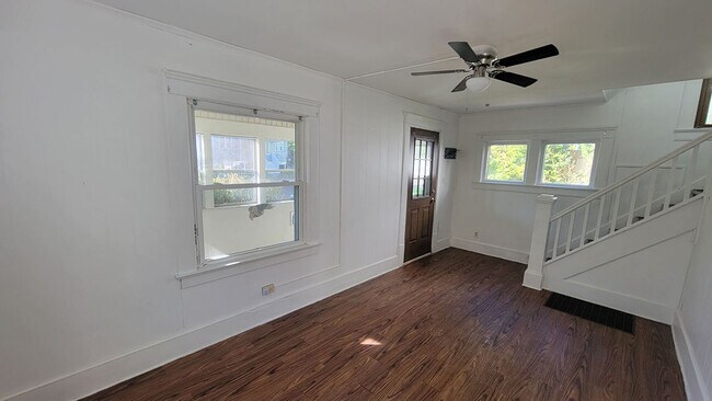 Foto del edificio - 421 E Thornton St