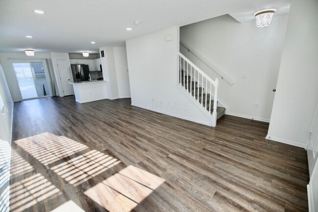 Building Photo - 8330 Bruntsfield Rd