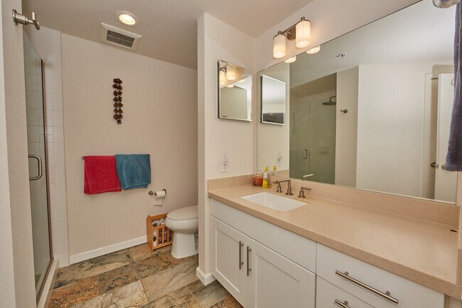 2nd bathroom - 501 Kailua Rd