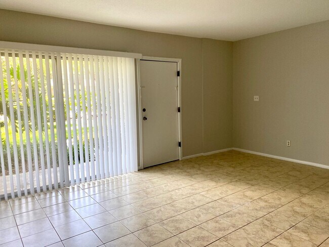 Building Photo - For Rent: Spacious Studio at the Capistran...