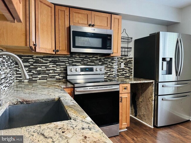 Building Photo - 137 Krista Ct