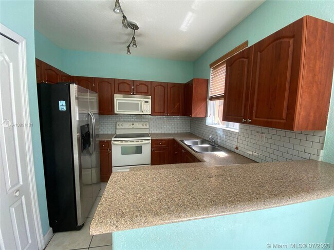 Building Photo - 7305 NW 174th Terrace