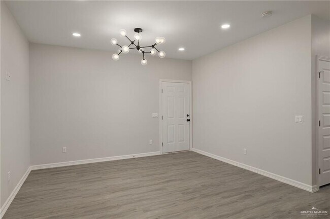 Foto del edificio - 20 Larkspur Ave