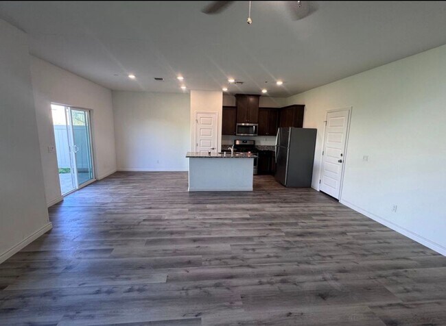 Building Photo - ? Newer Home for Rent in the East Hills – Near Rio Bravo Country Club ?