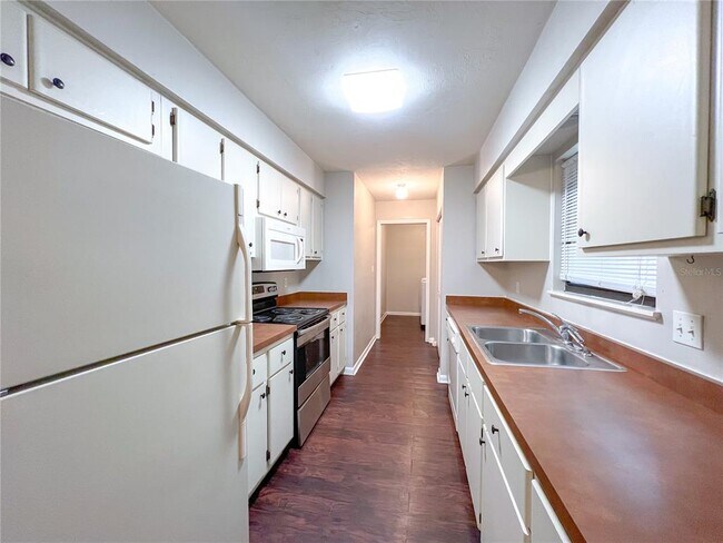 Building Photo - 720 SW 77th Terrace