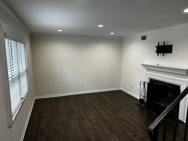 Foto del edificio - 157 Elysian Way NW