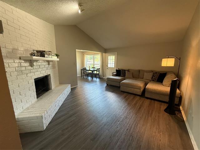 Building Photo - 1040 Meadowview Dr