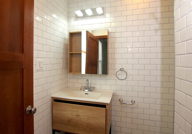 Building Photo - 2835 23rd St