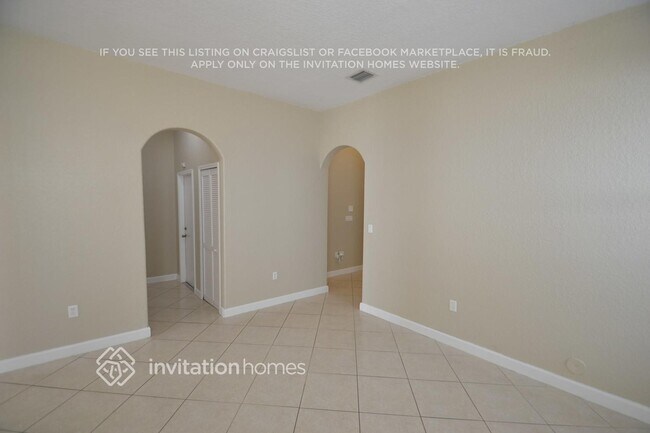Foto del edificio - 18301 NW 89th Ave