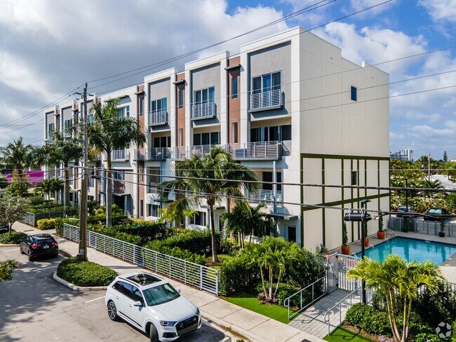 Foto del edificio - 1045 NE 18th Ave