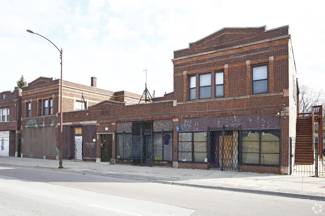 Building Photo - 6617-6623 S Ashland Ave