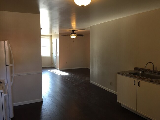 Kitchen to living room - 2003 Marshall St