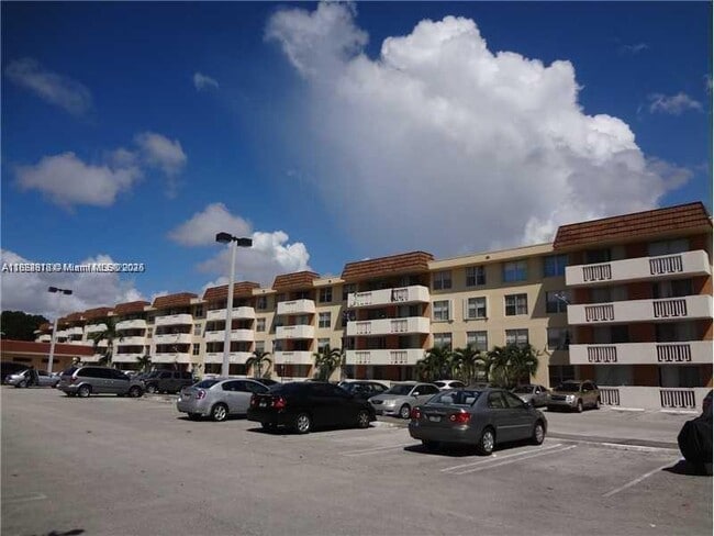Building Photo - 1800 Sans Souci Blvd