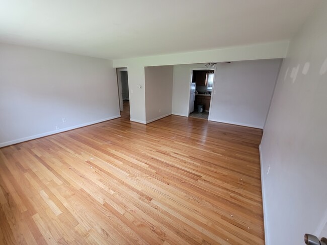 Building Photo - 41 Charter Oak St
