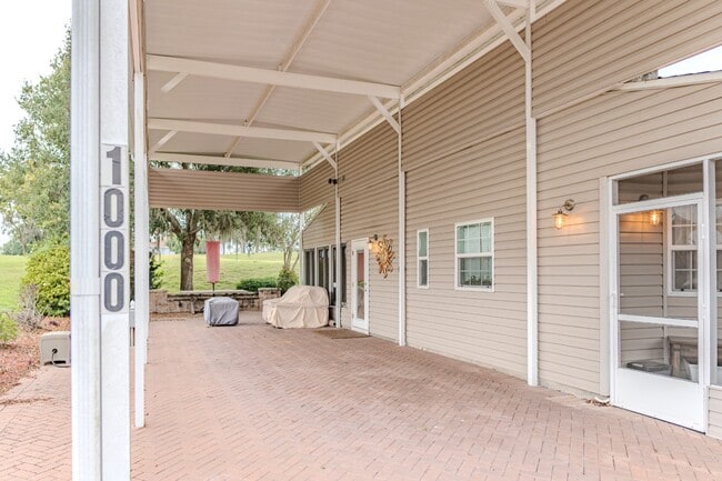 Foto del edificio - 1000 Deer Creek Blvd