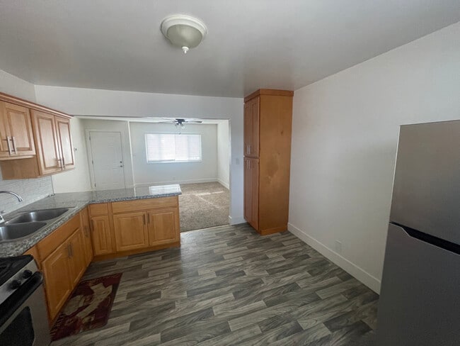 Building Photo - 2008 Marin St