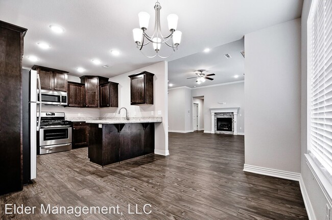 Building Photo - 3 br, 2 bath House - 3403 Elm Manor Avenue