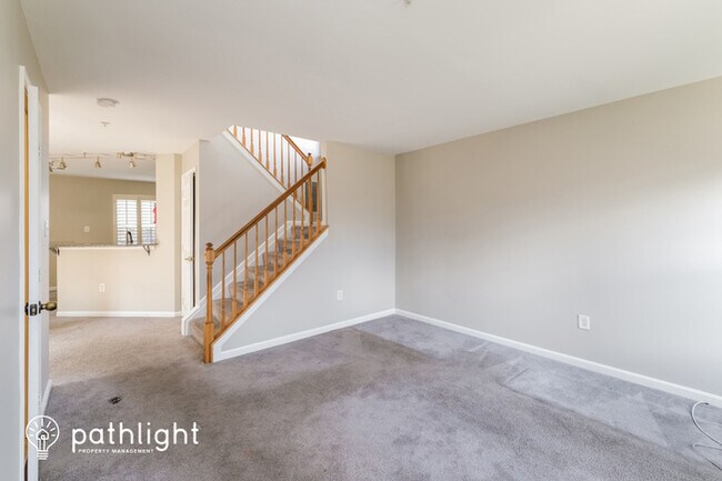 Foto del edificio - 4406 Birchtree Lane