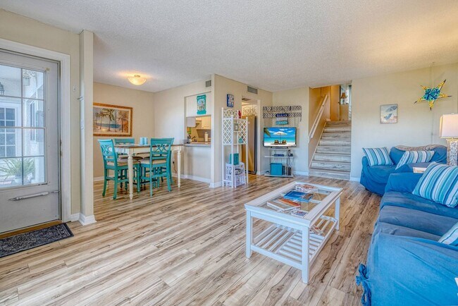 Building Photo - Indian Springs Condos