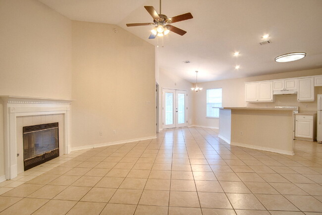 Foto del edificio - 3/2 Home in Pensacola, Close to Beaches an...