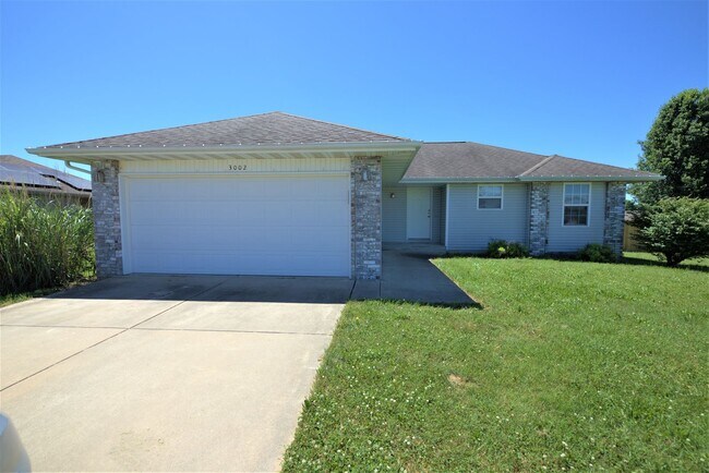 Foto del edificio - 3 Bedroom in a Convenient Location