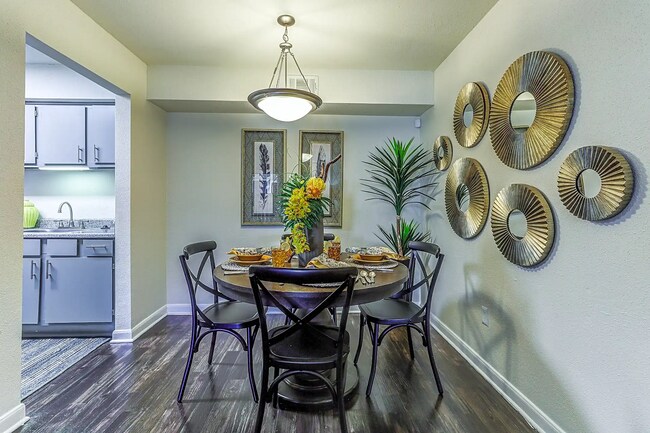 Foto del edificio - 2 bed ONLY - $1,235!
