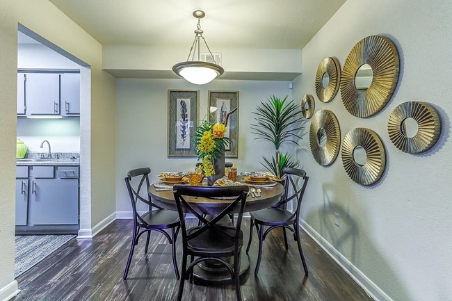 Building Photo - 2 bed ONLY - $1,235!
