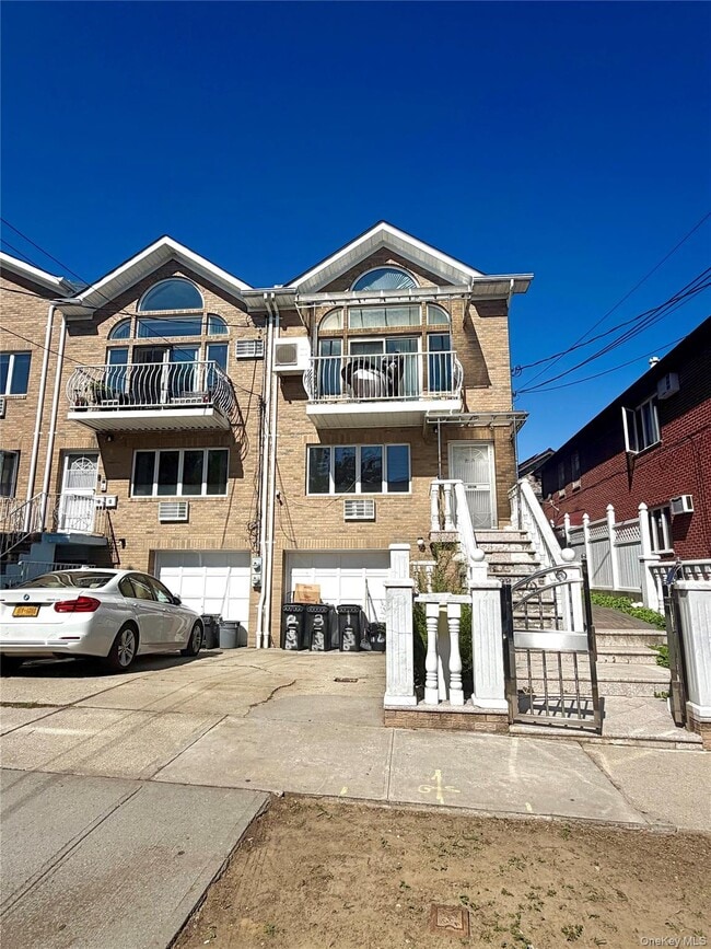 Building Photo - 43-70 160th St