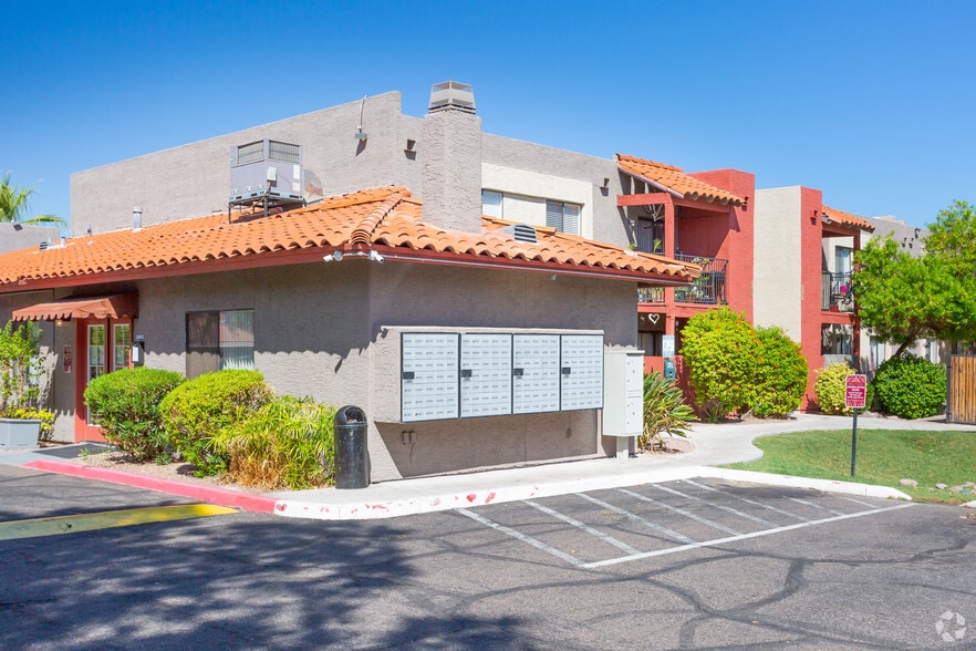 Papago Gardens & Santorini Villa Apartments