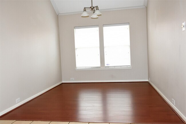 Foto del edificio - 2705 Hewn Rock Way
