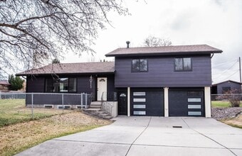 Building Photo - 4011 Sunrose Dr