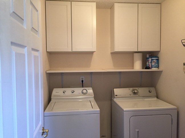 Laundry Room with W&D - 12376 Richards Glen Ct