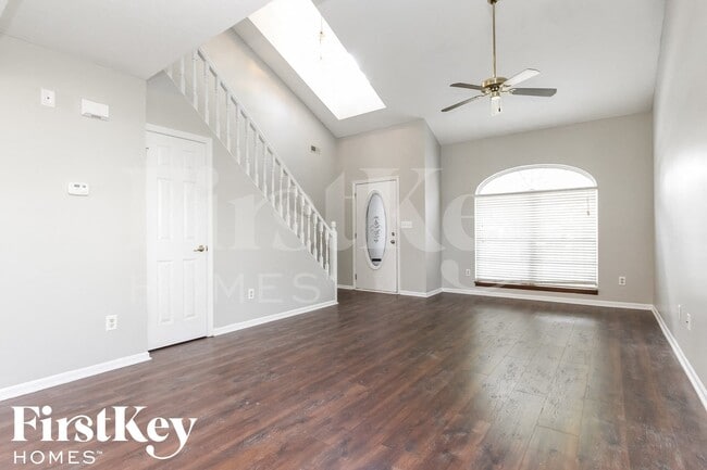 Building Photo - 4915 Aquaduct Dr