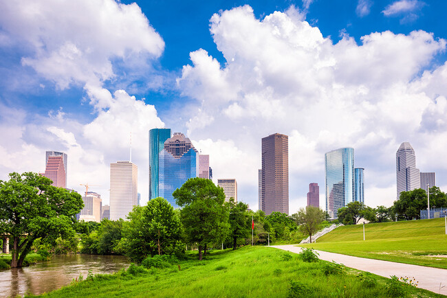 Windsor Shepherd is located 10 minutes from downtown Houston - Windsor Shepherd