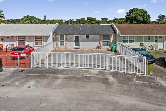 Foto del edificio - 4361 SW 129th Pl
