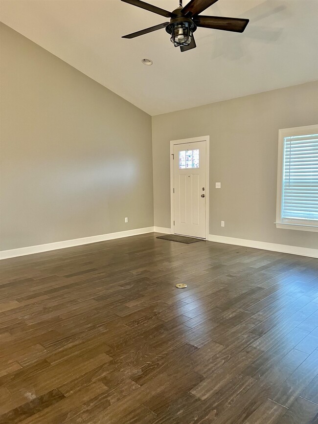 Building Photo - 119 Savannah Forest Cir