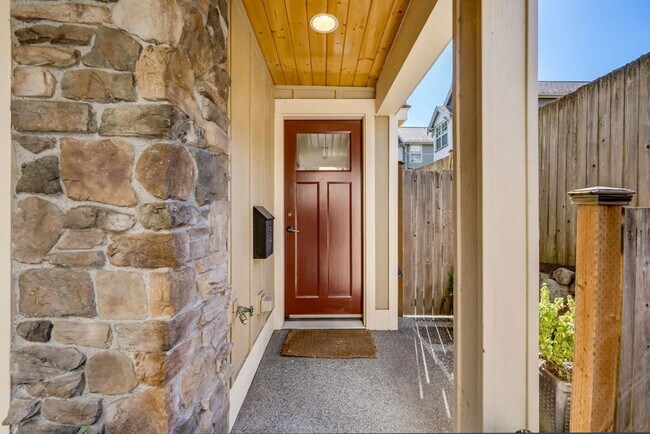 Foto del edificio - Queen Anne Townhouse