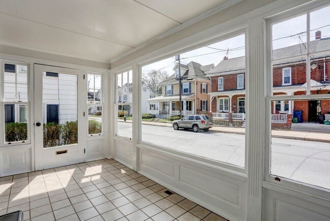 Foto del edificio - 3 br, 2 bath House - 147 NEW HAVEN STREET