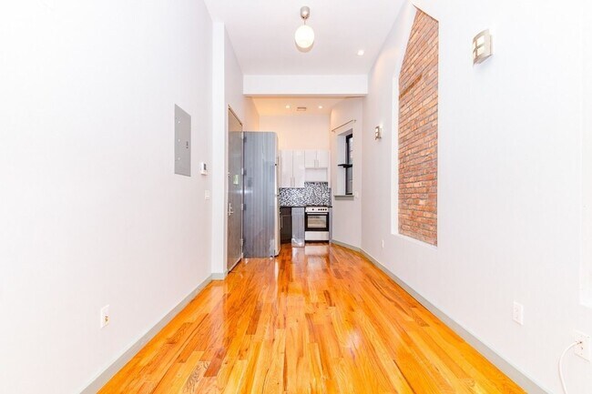 Foto del edificio - 381 S 3rd St