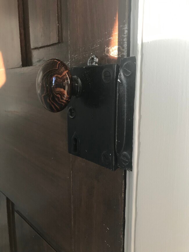 Foto del edificio - 215 Manor Ave