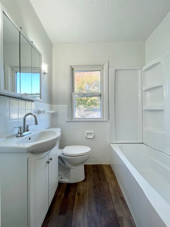 Foto del edificio - Stunning 4 bedroom 1 bath in Richfield!