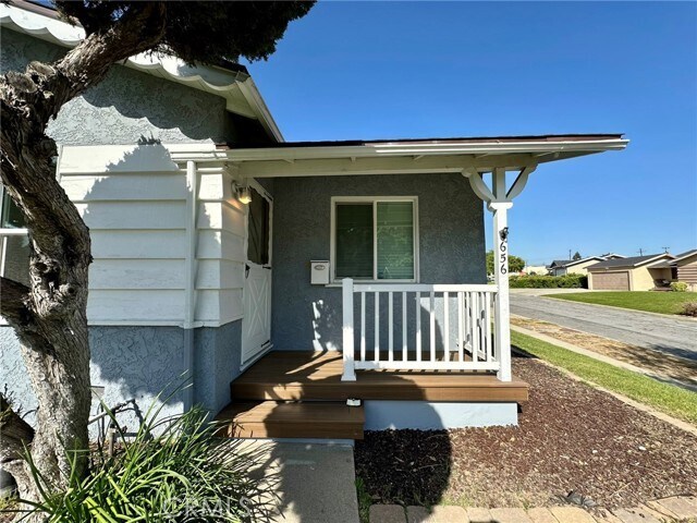 Building Photo - 656 Remuda Dr
