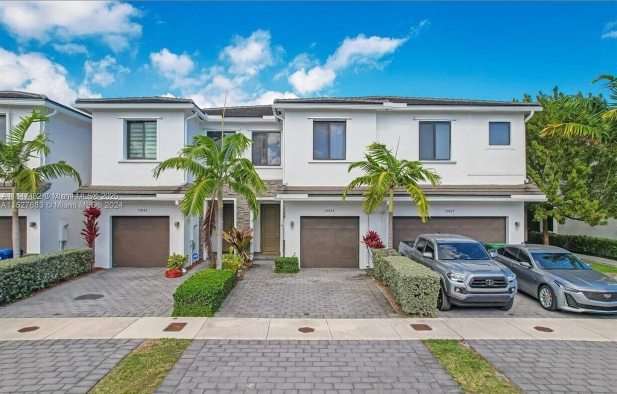 Primary Photo - 10835 SW 235th Ln