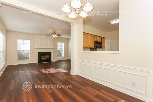 Building Photo - 5519 Bentgrass Run Dr