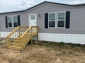 Building Photo - 312 Patriot Ln
